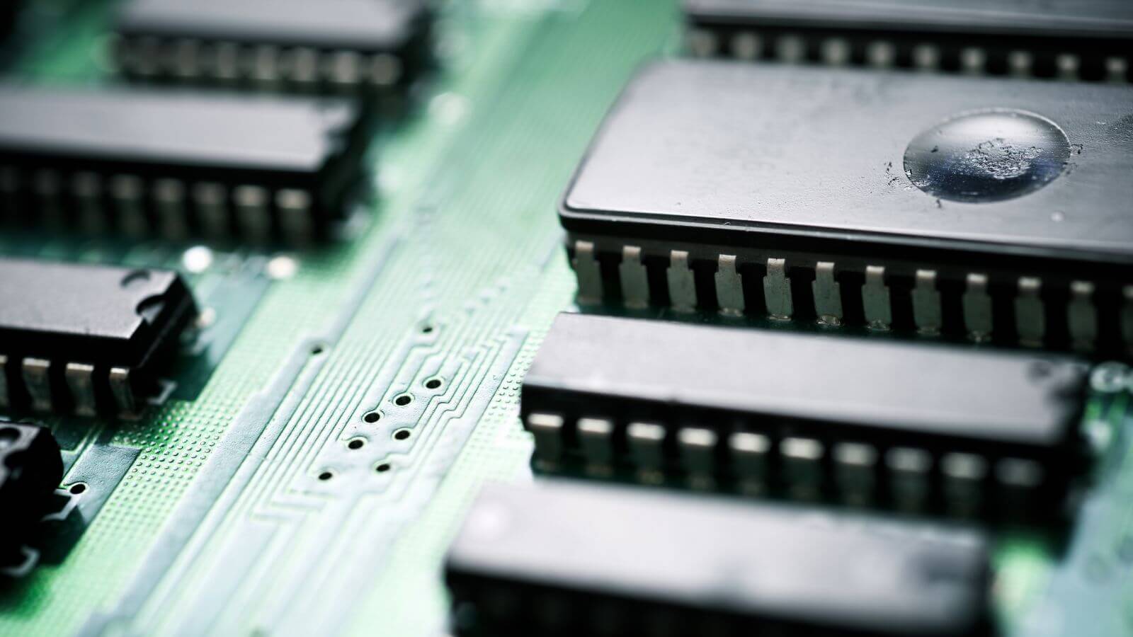 Amplifier Integrated Circuit Manufacturing Process